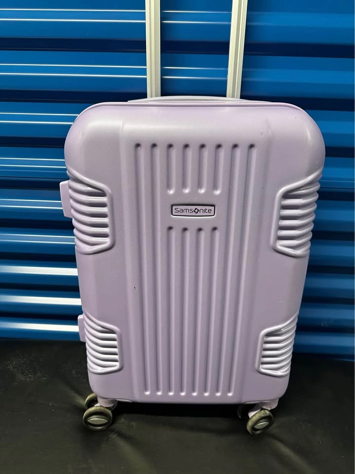 Samsonite Lavender Suitcase Carry-on - photo 2