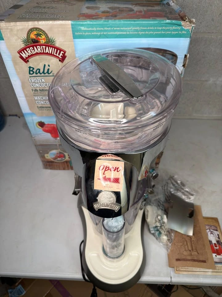 Margaritaville Bali Frozen Concoction Maker - photo 2