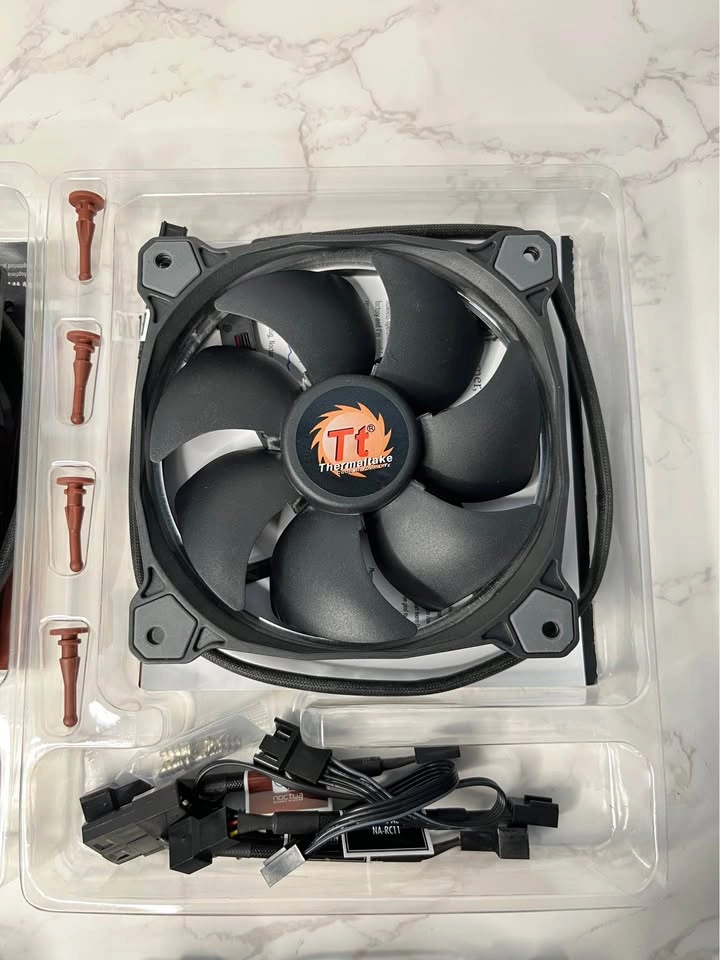 PC Fans Lot: Thermaltake & Corsair - photo 3