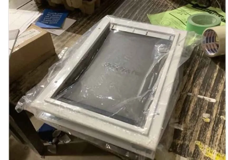 PetSafe Extreme Weather Pet Door, Medium image indicator(4)