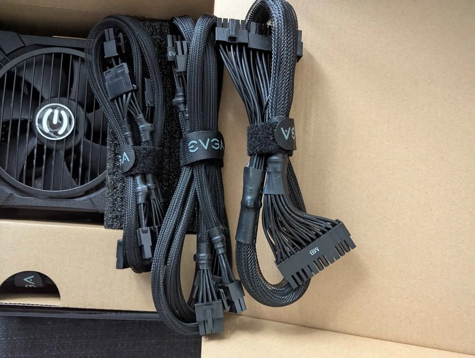 EVGA Supernova 750 G+ Power Supply - photo 4