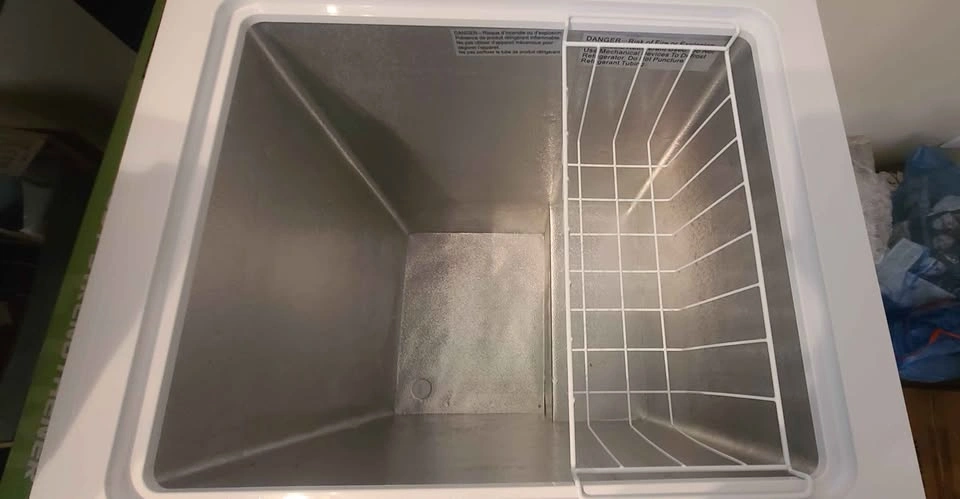 Midea Chest Freezer MRC05M3AWWC - photo 2