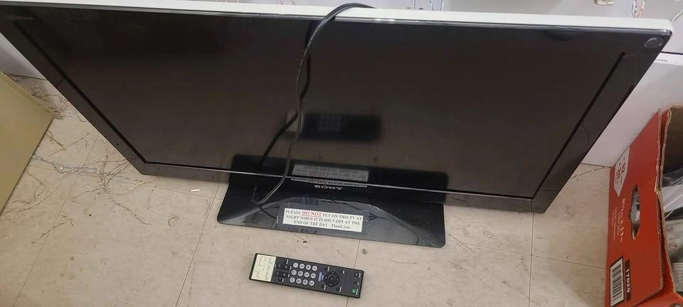 Sony Bravia KDL-32BX310 32" LCD TV - photo 3