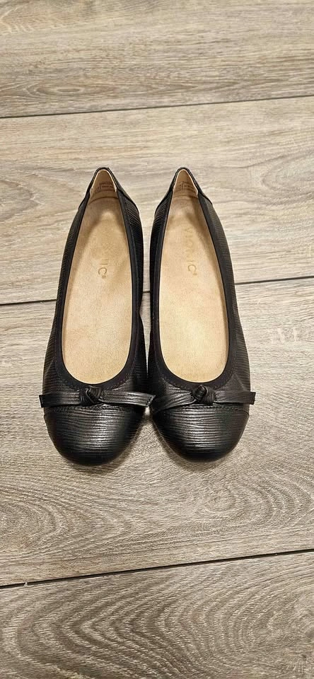 Vionic Ballet Flats - Size 5
