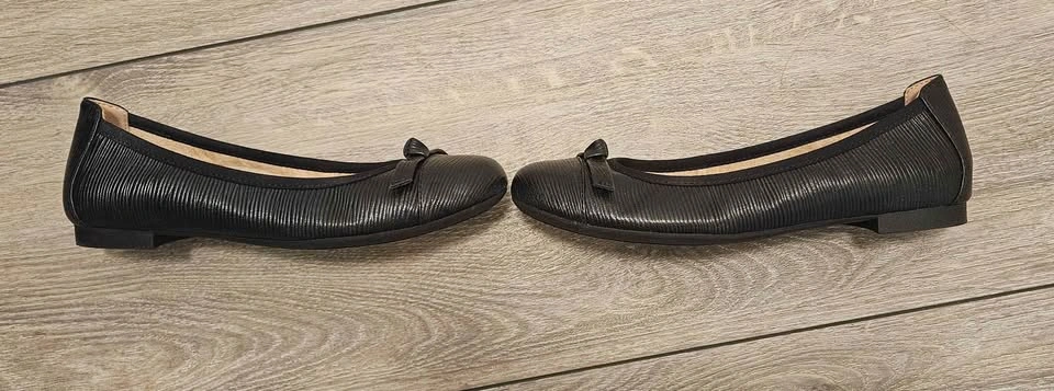 Vionic Ballet Flats - Size 5 - photo 2