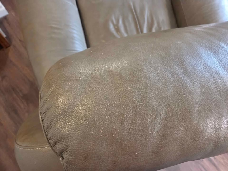 Real leather Power reclining chair - photo 4