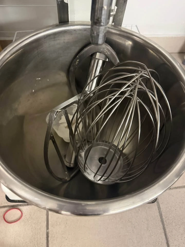 Eurodib M20A Commercial Stand Mixer - photo 3