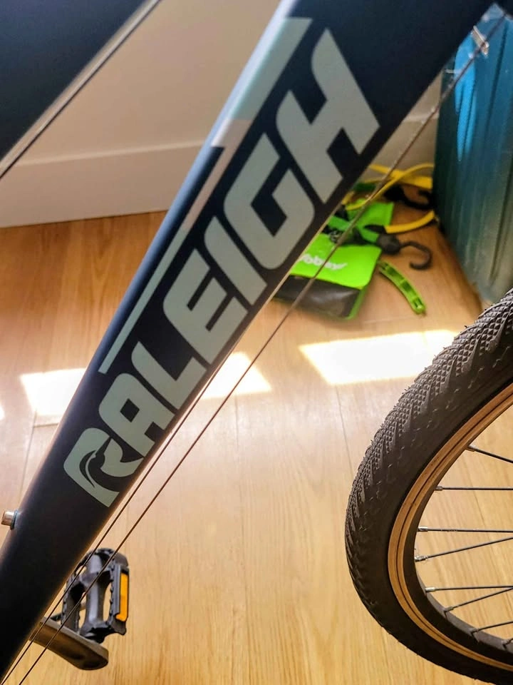 Raleigh Hybrid Bike - photo 2