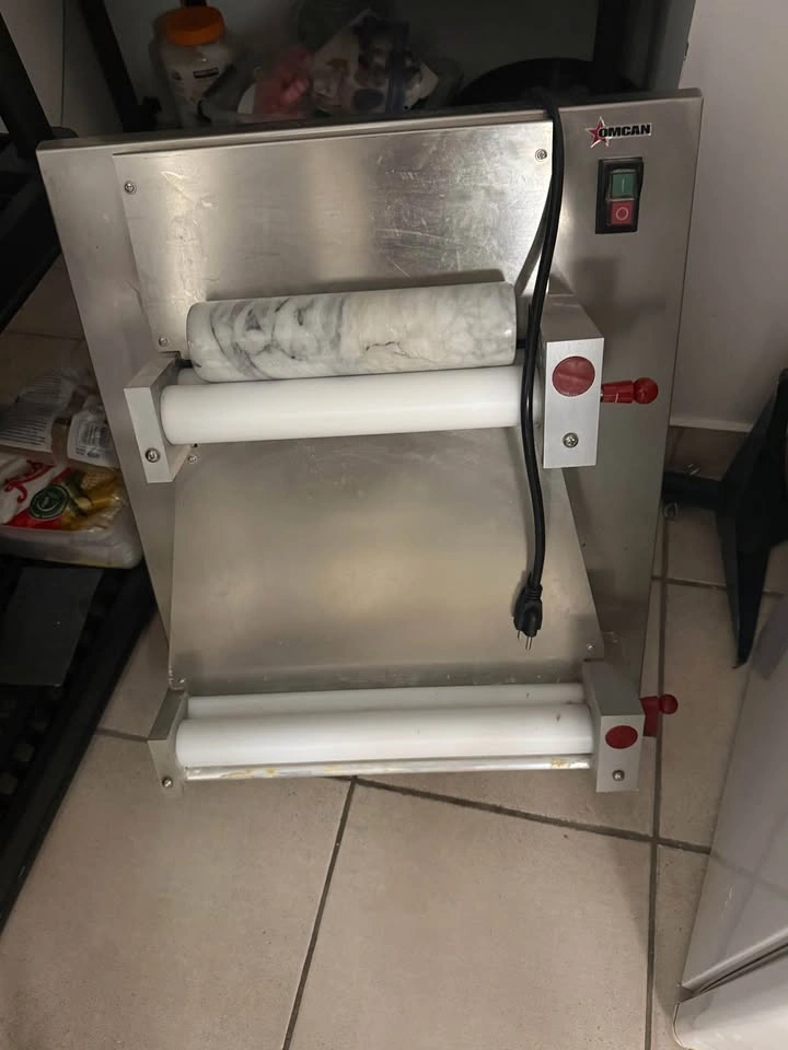 OMCAN Dough Roller 16 inch Max Width 0.5 HP 110V - photo 2