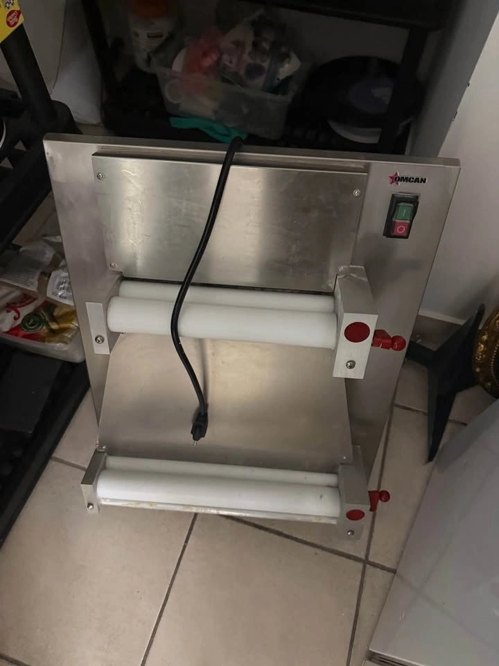 OMCAN Dough Roller 16 inch Max Width 0.5 HP 110V - photo 3