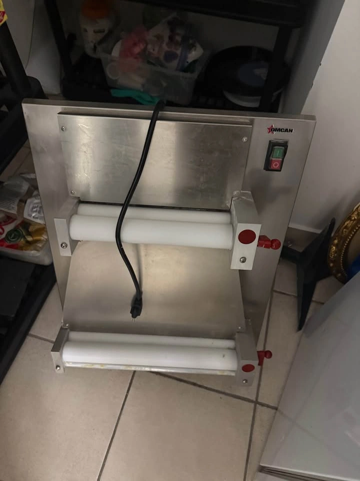 OMCAN Dough Roller 16 inch Max Width 0.5 HP 110V - photo 4