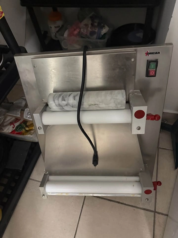 OMCAN Dough Roller 16 inch Max Width 0.5 HP 110V - photo 5
