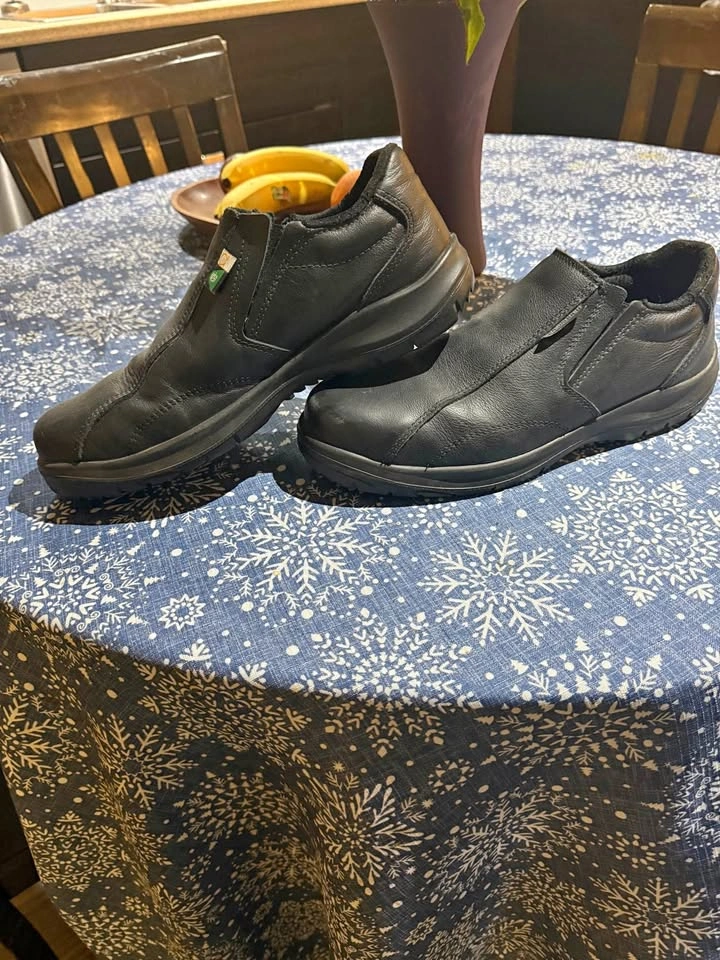 SideWinder Men’s Safety shoes Size 9