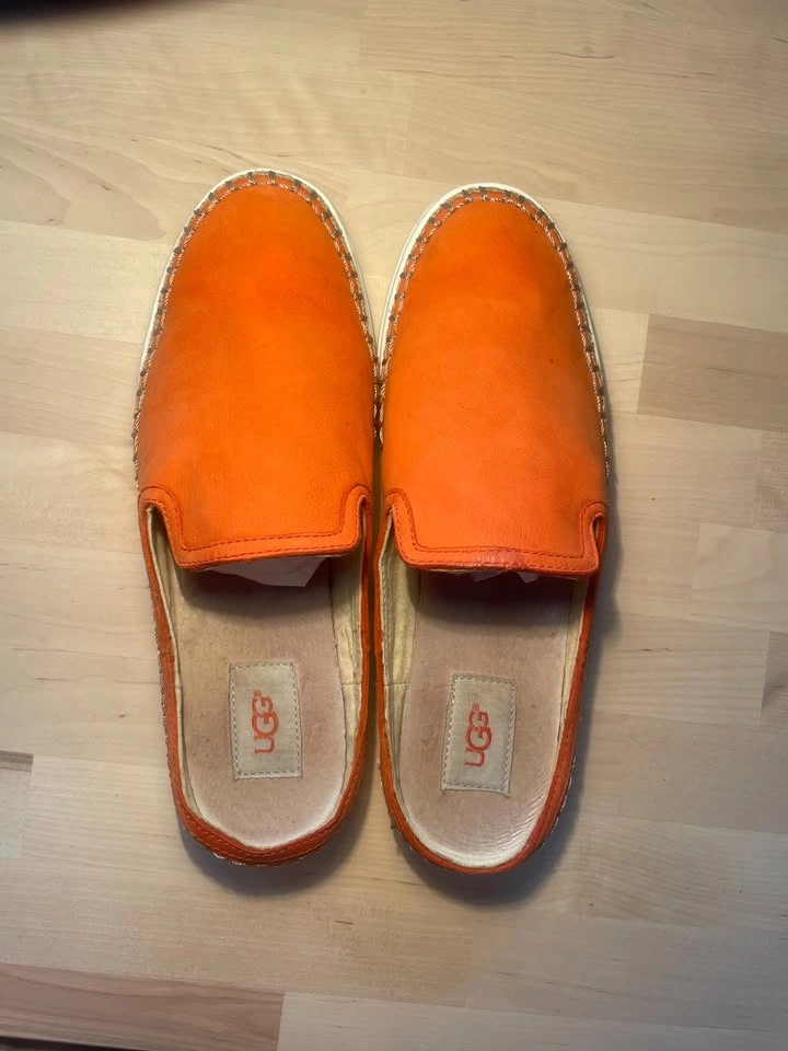 UGG Caleel Orange Nubuck Slides/Mules/Espadrilles US 8.5 - photo 2