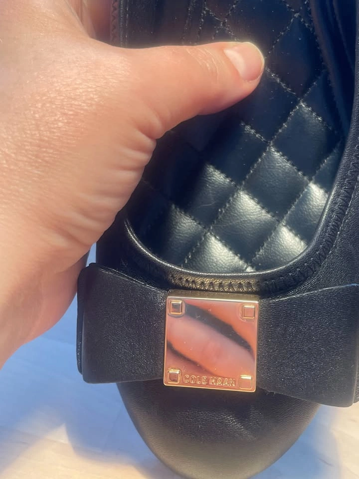 Black leather Cole Haan Tali Grand Bow Wedge pumps, size US 10 - photo 4