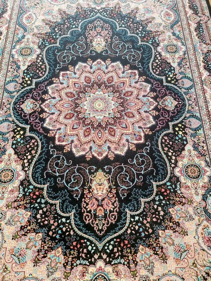 Iranian Rug 5' x 7'+ - photo 2