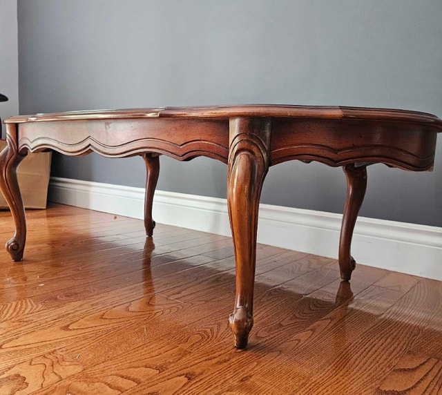 French Provincial Walnut Coffee Table - photo 3