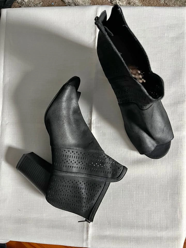 American Eagle Open-Toe Booties - Laser Cut, Block Heel, Back Zi