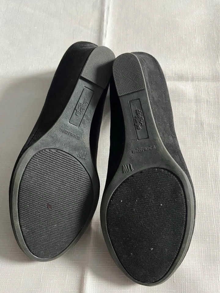NEW DEXFLEX COMFORT Size 11 Faux Suede High Wedge Heels - photo 2