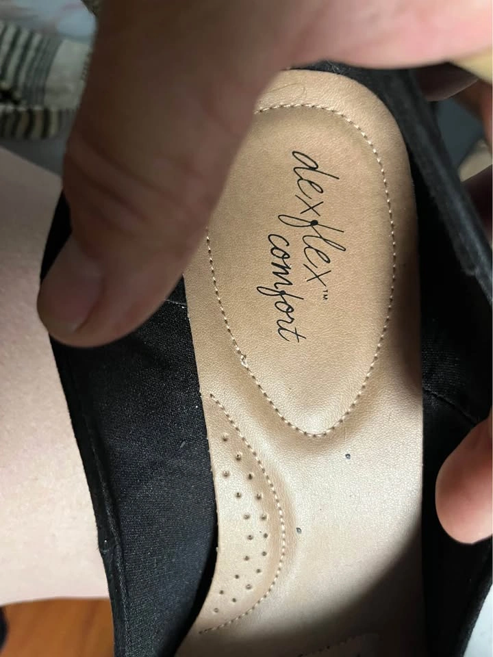 NEW DEXFLEX COMFORT Size 11 Faux Suede High Wedge Heels - photo 4