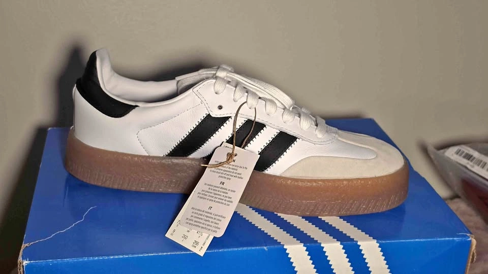Adidas SAMBAE SHOES - Brand New