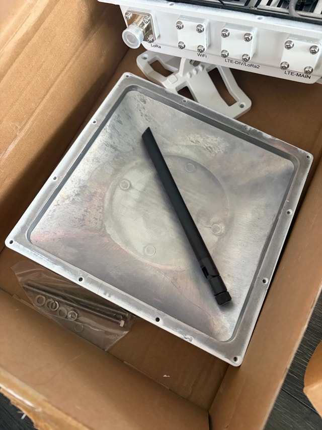 RAK Helium Miner + Outdoor Enclosure AV2 915MHz - photo 3
