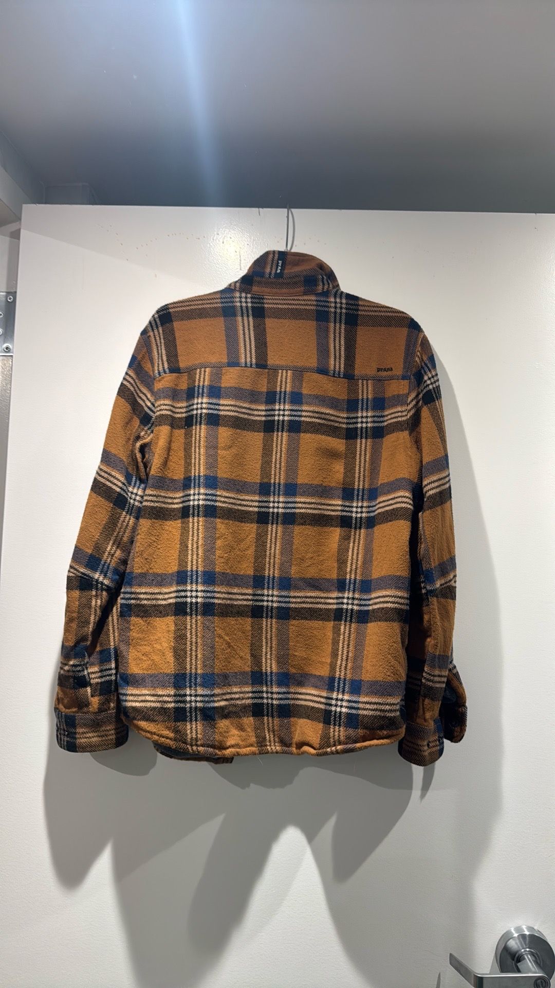 prAna Plaid Flannel Jacket (Medium) – Warm & Stylish Fall Layer - photo 3