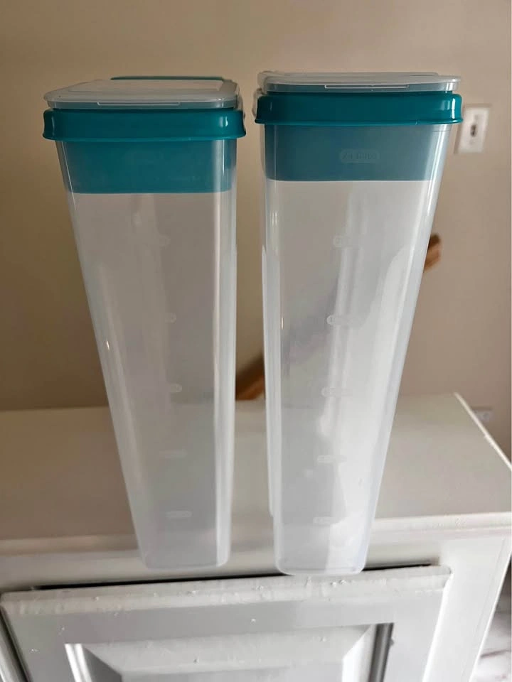2-Pack Plastic Storage Container 24 cup with lids