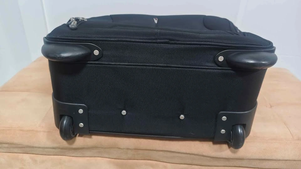 Black Carry-on Briefcase/Suitcase with Wheels (Brand New) - photo 4