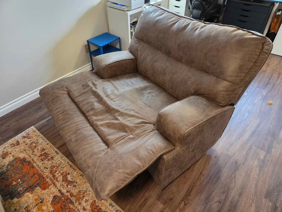 3 piece set -  reclining couches and chair - photo 5