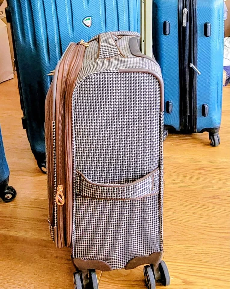 London Fog Cloth Carry On - photo 3