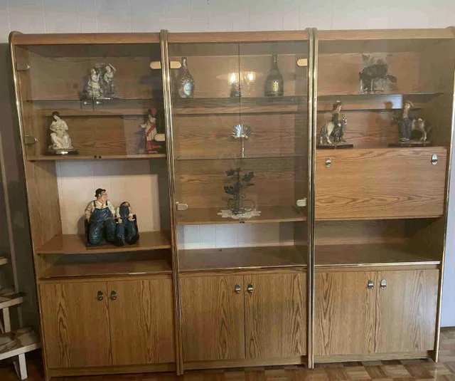 3-Piece Oak Wall Unit with Glass Shelves thumbnail