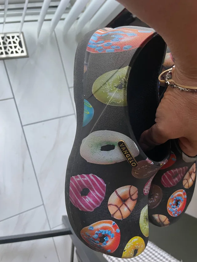 Vangelo Donut Clogs image indicator(5)