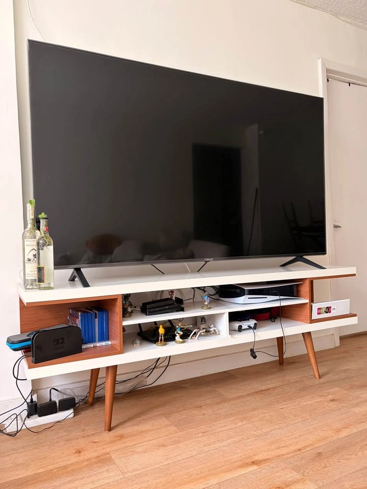 Mid-Century Modern TV Stand - photo 4