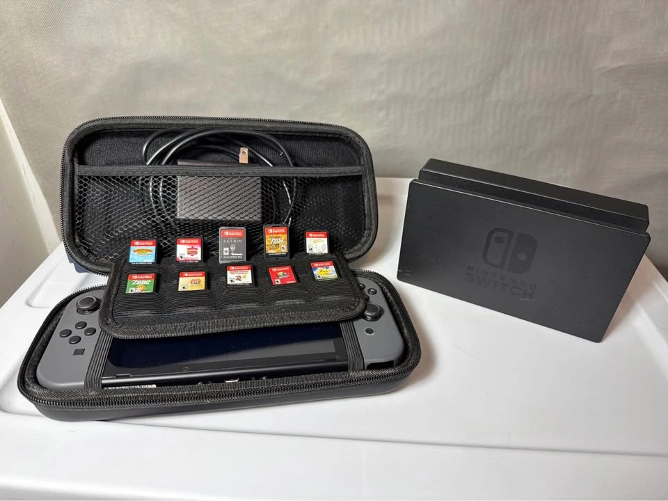 Nintendo Switch Bundle w/ Dock + 10 Games + Case