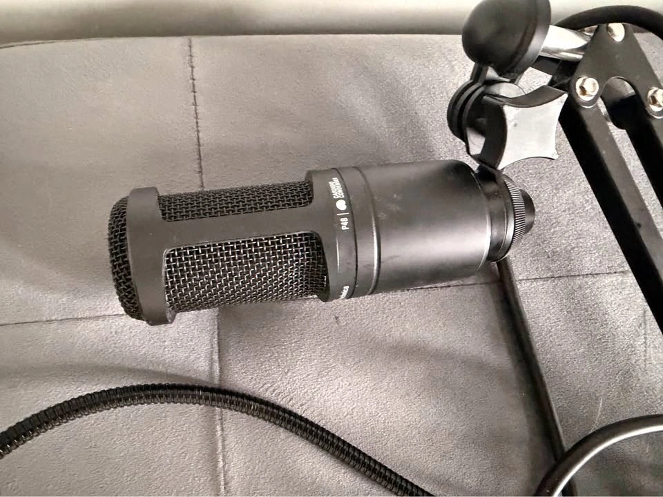 Audio Technica AT2020 Microphone w/ Accessories