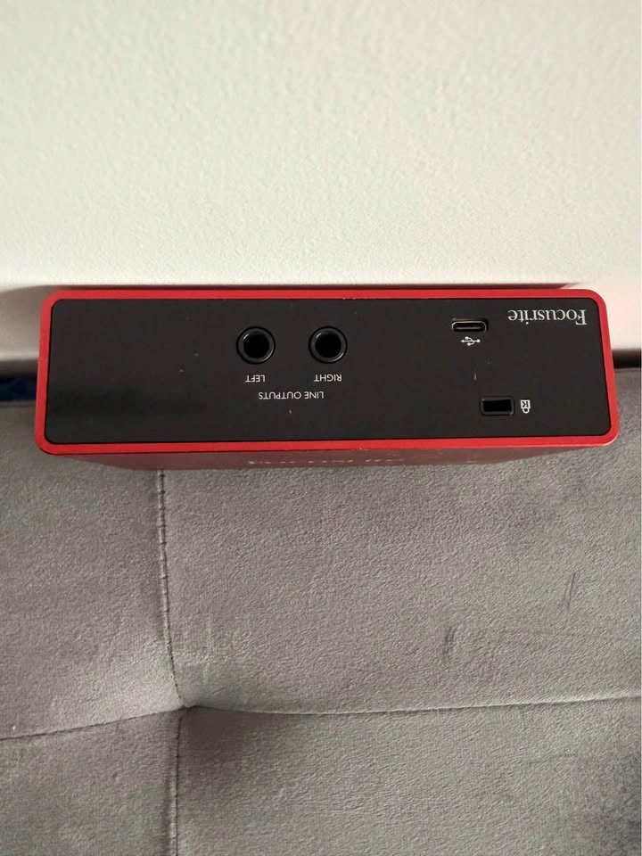 Focusrite Scarlett Solo 3rd Gen USB Audio Interface - photo 4