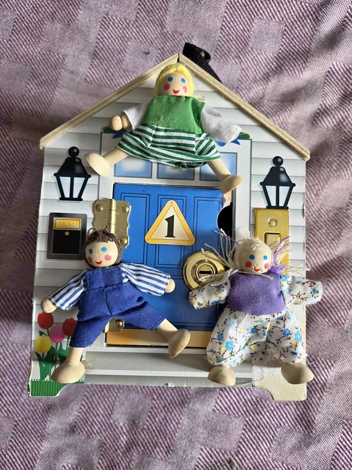 Melissa & Doug Wooden Montessori House with Keys