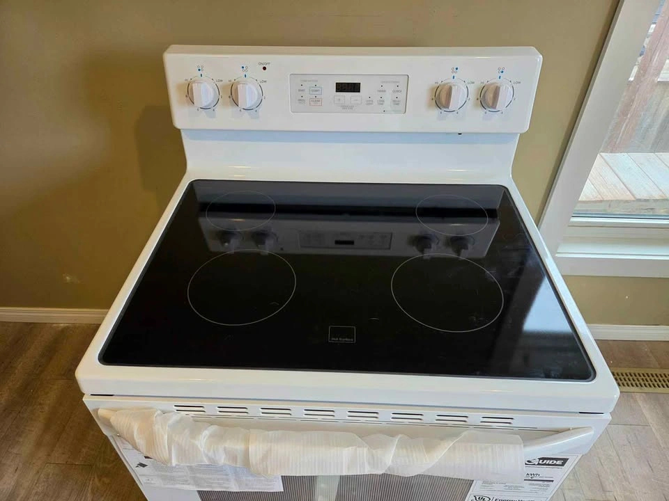 BRAND NEW Midea White Electric Range with Glass Cooktop - photo 3