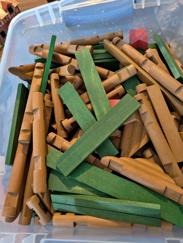 Lincoln Logs