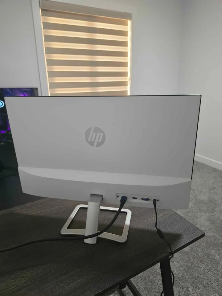 HP 27er Ultra Thin Monitor - photo 2