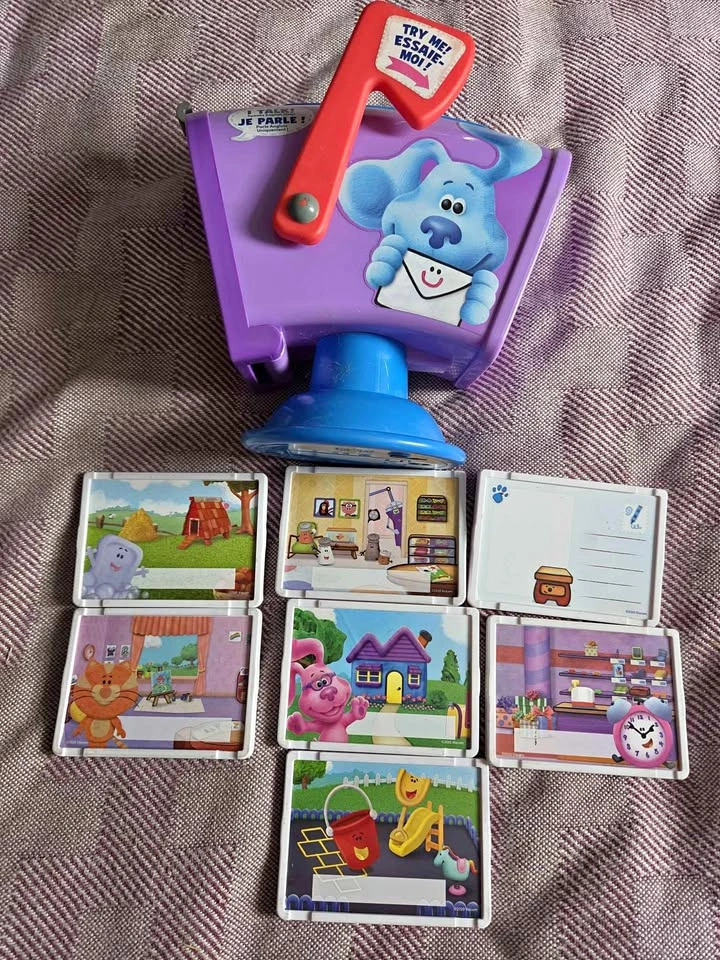 Blue's Clues & You! Interactive Talking Mailbox Toy