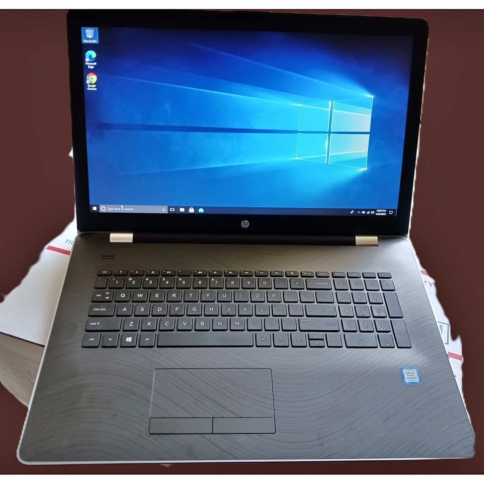 HP Laptop 17-bs062st 17.3" Core i5 16GB RAM 240GB SSD Win 11