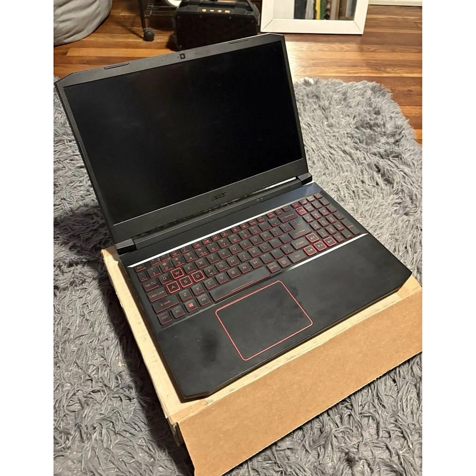 Acer Nitro 5 15.6" Gaming Laptop i5-10th (16GB, 256GB SSD) GTX 1