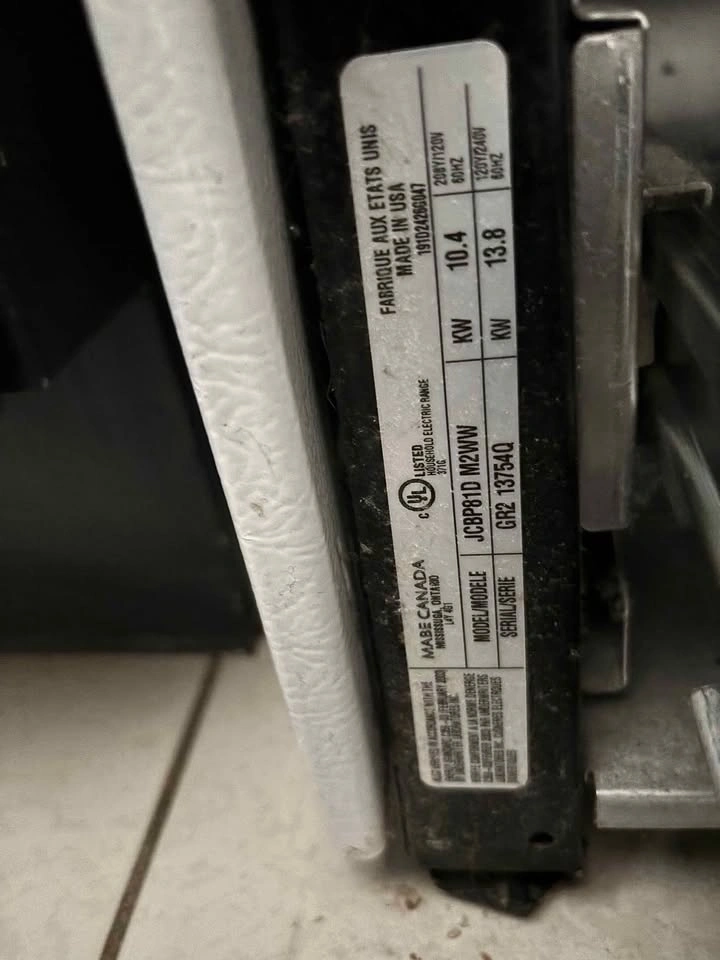 Electric Stove/Range (Sabbath Feature) - Must Go! - photo 3