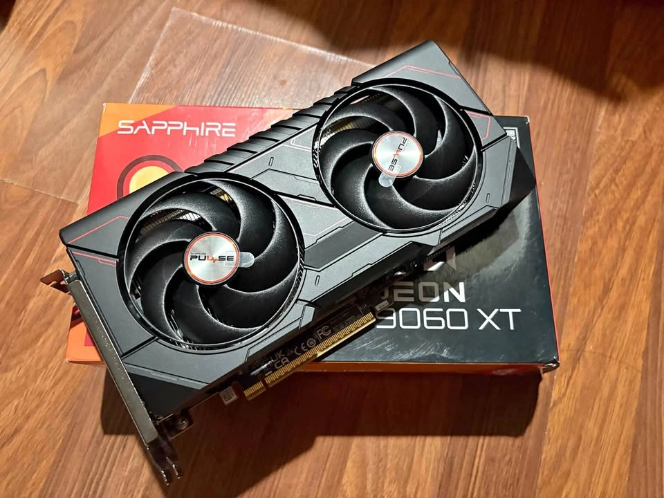Sapphire Pulse AMD Radeon RX 9060 XT 8GB
