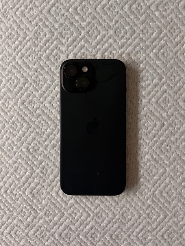 iPhone 15 128 GB - photo 2