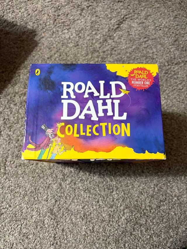 Roald Dahl 15 Book Box Set - photo 2