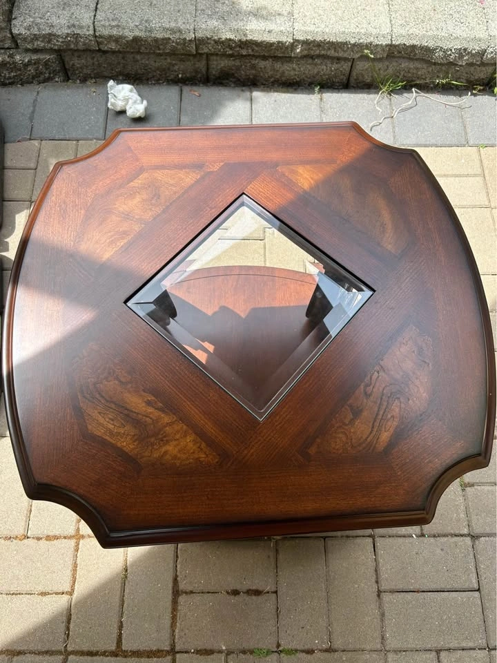 NEW- Magnussen Home Furniture Harcourt End Table - photo 2