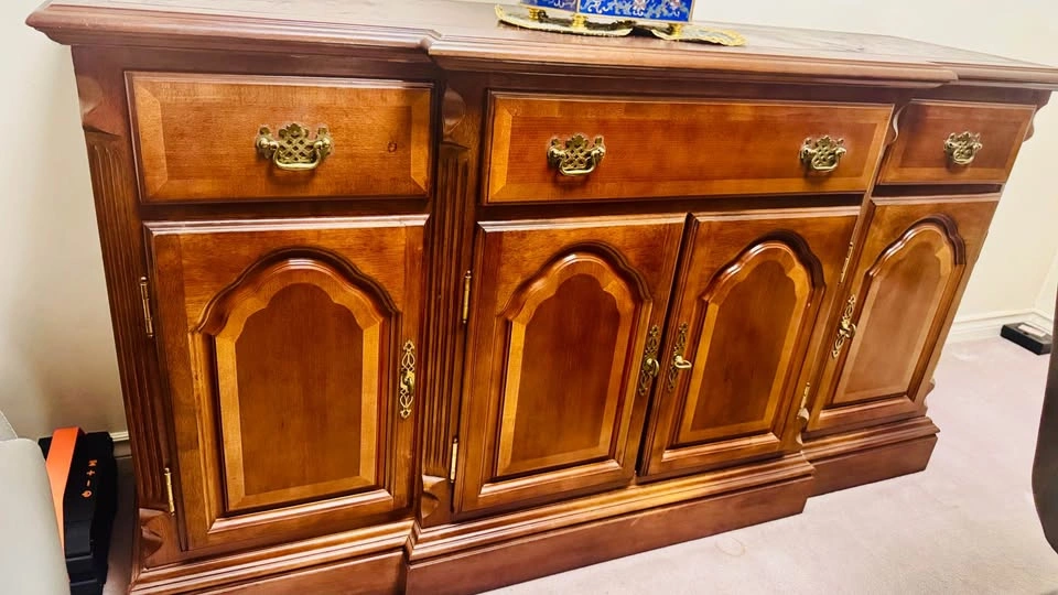 Elegant Wood Credenza/Sideboard – 59 x 32 in - photo 5